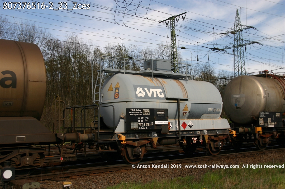 807376516-2_23_Zces.jpg